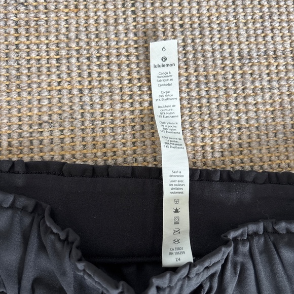 Black lululemon pants - Picture 2 of 3